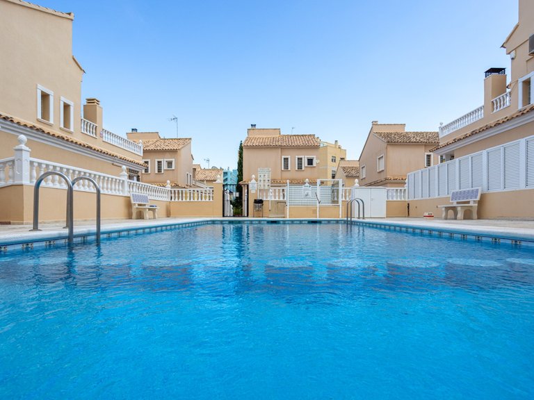 Town House for Sale in Guardamar Del Segura, Alicante 1