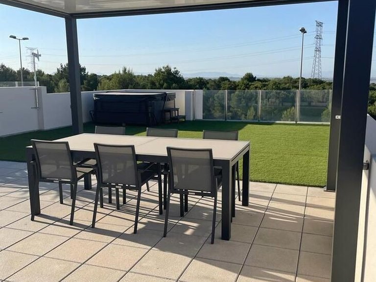 Villa for Sale in Costa Blanca Villamartin, Alicante 21