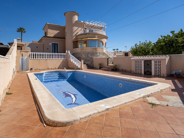 Villa for Sale in Costa Blanca Benijofar, Alicante 3