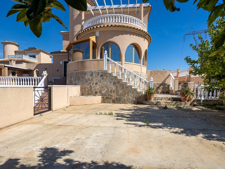 Villa for Sale in Costa Blanca Benijofar, Alicante 2