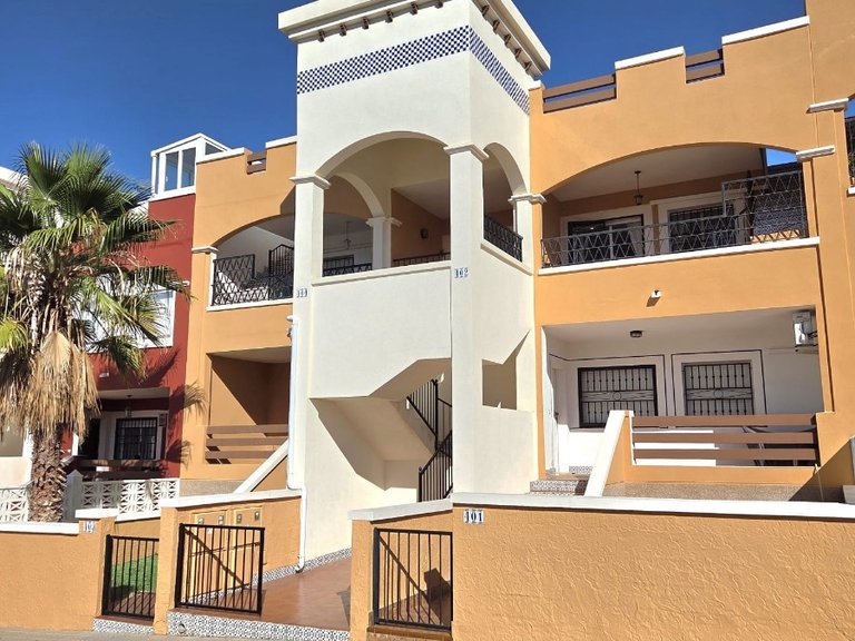 Apartment for Sale in Los Balcones, Alicante 1