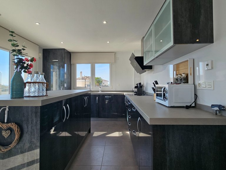 Villa for Sale in La Marina, Alicante 5