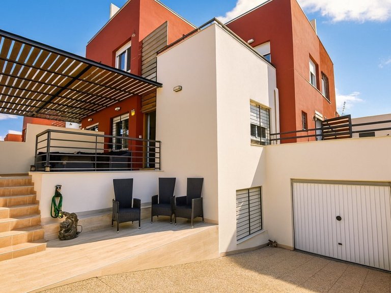 Villa for Sale in Algorfa, Alicante 1
