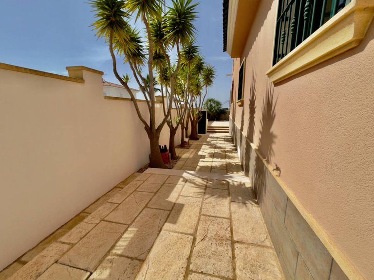 Villa for Sale in La Fiesta, Ciudad Quesada, Alicante 36