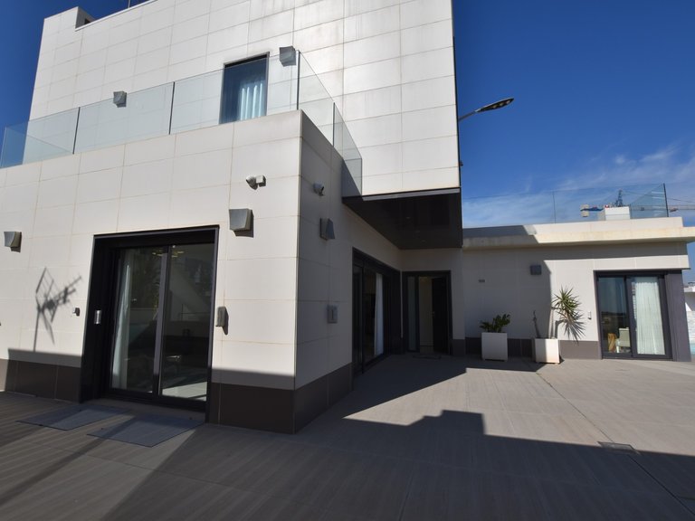 Villa for Sale in San Miguel De Salinas, Alicante 17
