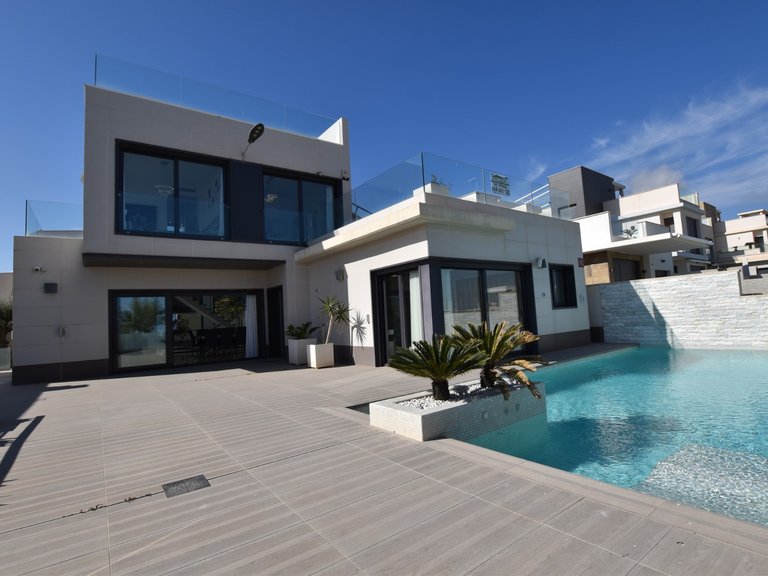 Villa for Sale in San Miguel De Salinas, Alicante 1