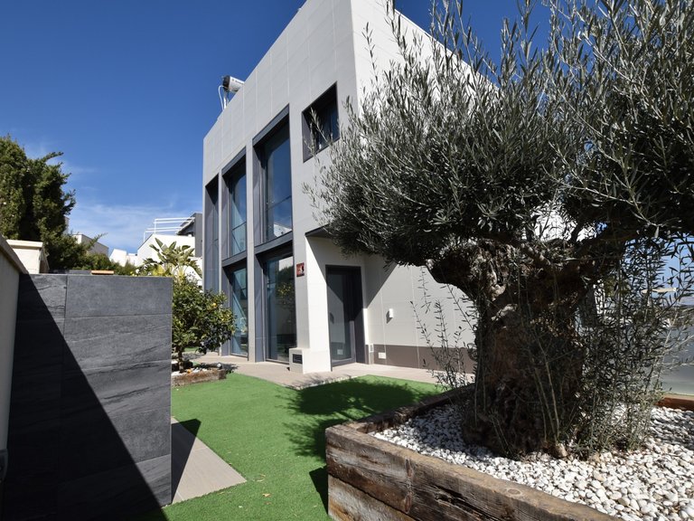 Villa for Sale in San Miguel De Salinas, Alicante 19