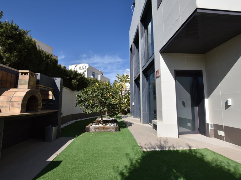 Villa for Sale in San Miguel De Salinas, Alicante 21