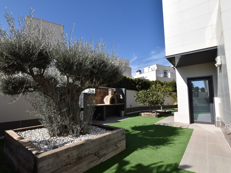 Villa for Sale in San Miguel De Salinas, Alicante 18