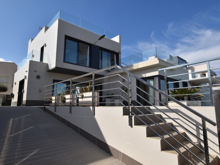 Villa for Sale in San Miguel De Salinas, Alicante 2