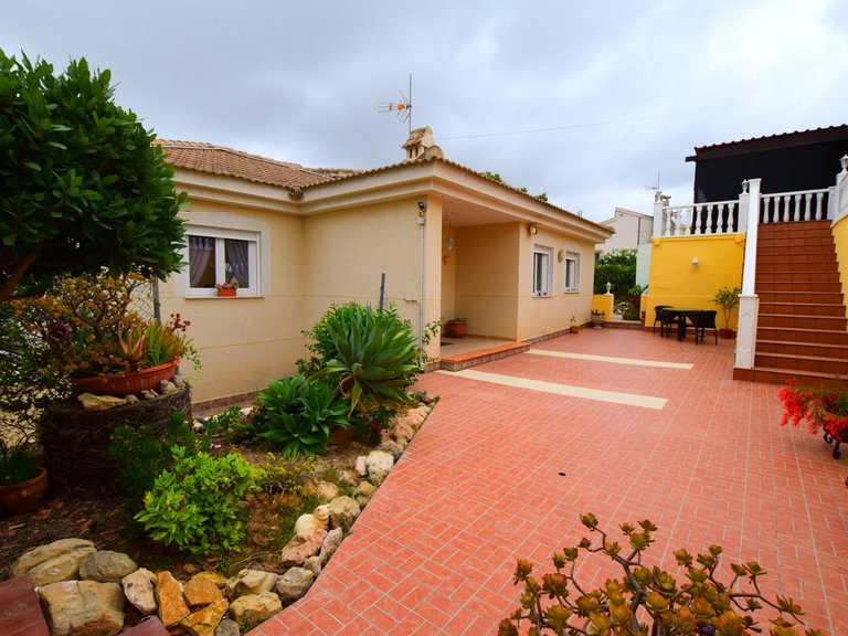 Villa for Sale in Montemar, Algorfa, Alicante 43