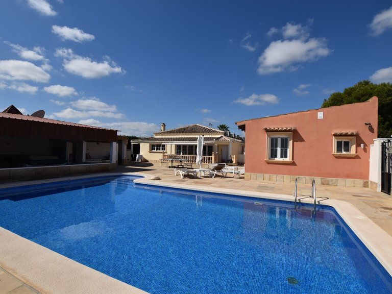 Country House for Sale in Heredades, Las Heredades, Alicante 3