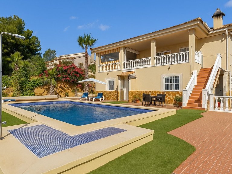 Villa for Sale in Montemar, Algorfa, Alicante 1