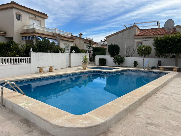 Villa for Sale in La Finca Golf Resort, Algorfa, Alicante 2