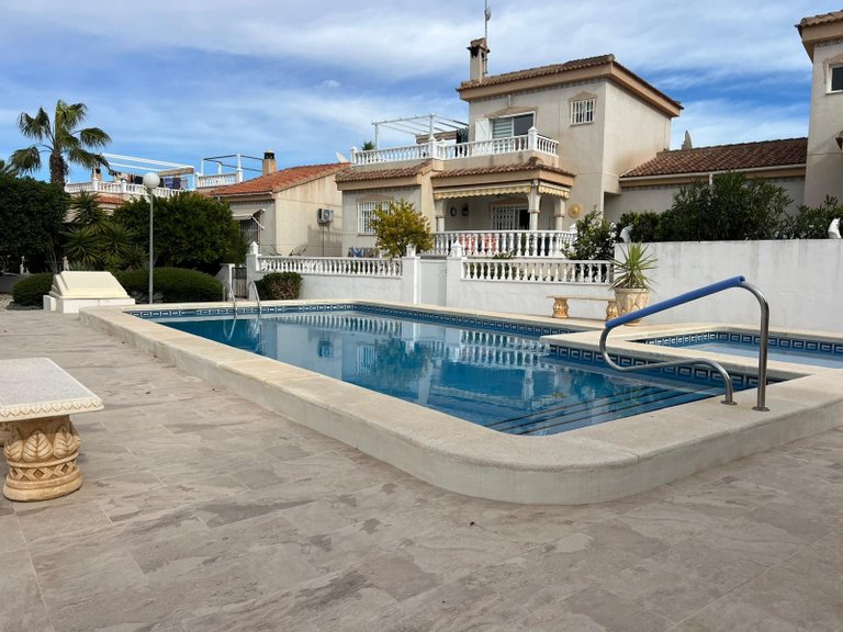Villa for Sale in La Finca Golf Resort, Algorfa, Alicante 4