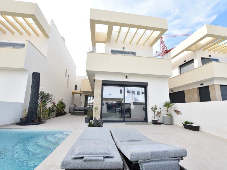 Villa for Sale in Los Montesinos, Alicante 43