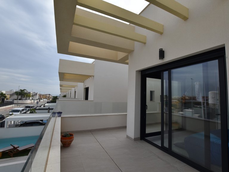 Villa for Sale in Los Montesinos, Alicante 28