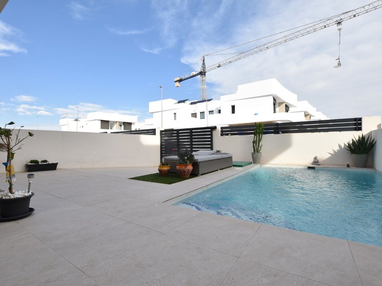 Villa for Sale in Los Montesinos, Alicante 3
