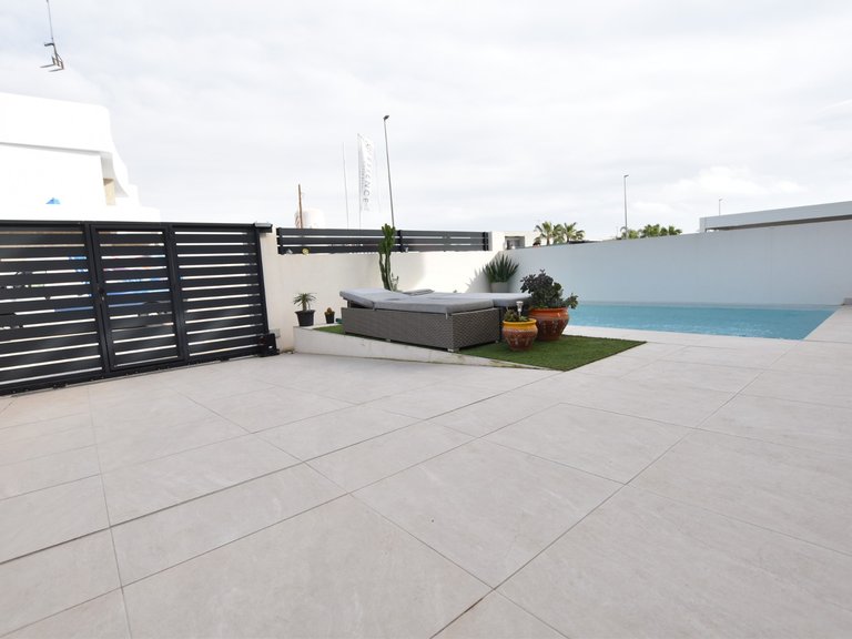 Villa for Sale in Los Montesinos, Alicante 46