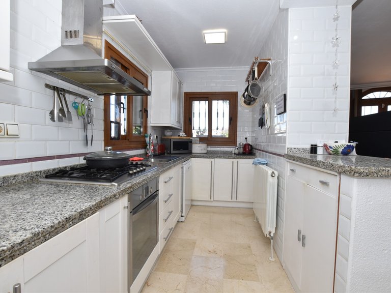 Villa for Sale in Algorfa, Alicante 9