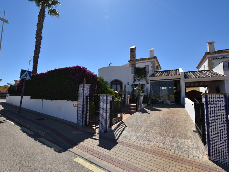 Villa for Sale in Algorfa, Alicante 44