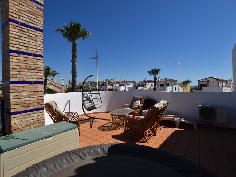 Villa for Sale in Algorfa, Alicante 32
