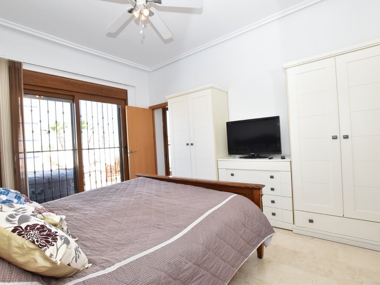 Villa for Sale in Algorfa, Alicante 28