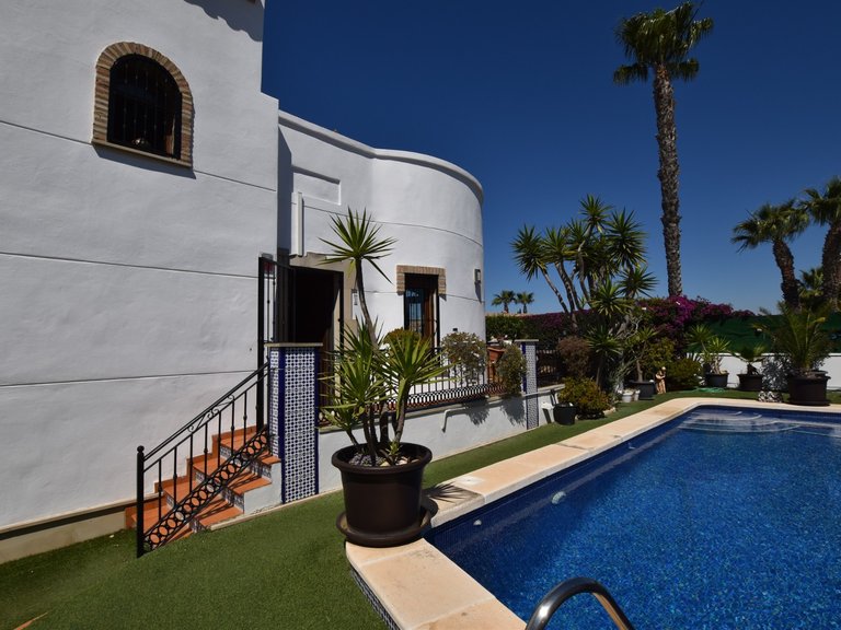Villa for Sale in Algorfa, Alicante 43