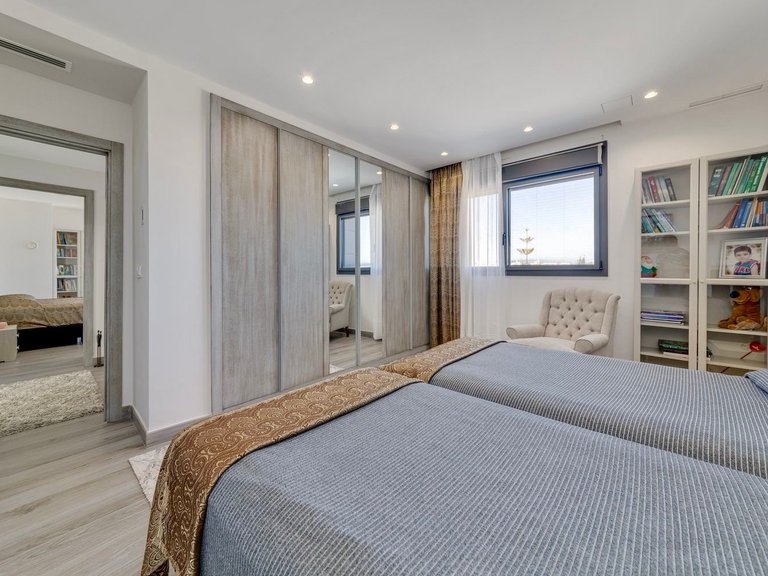 Villa for Sale in Costa Blanca Torrevieja, Alicante 7