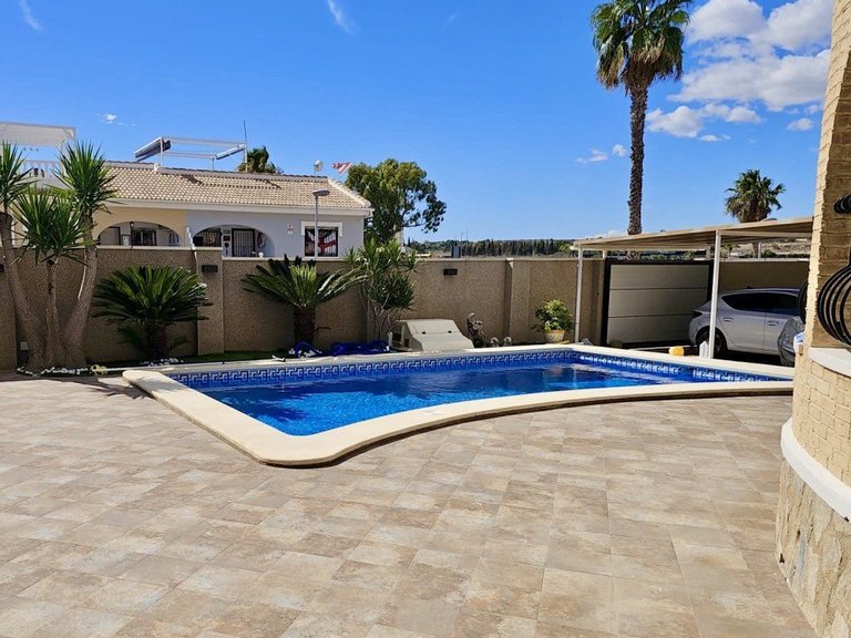 Villa for Sale in Costa Blanca Benijofar, Alicante 2