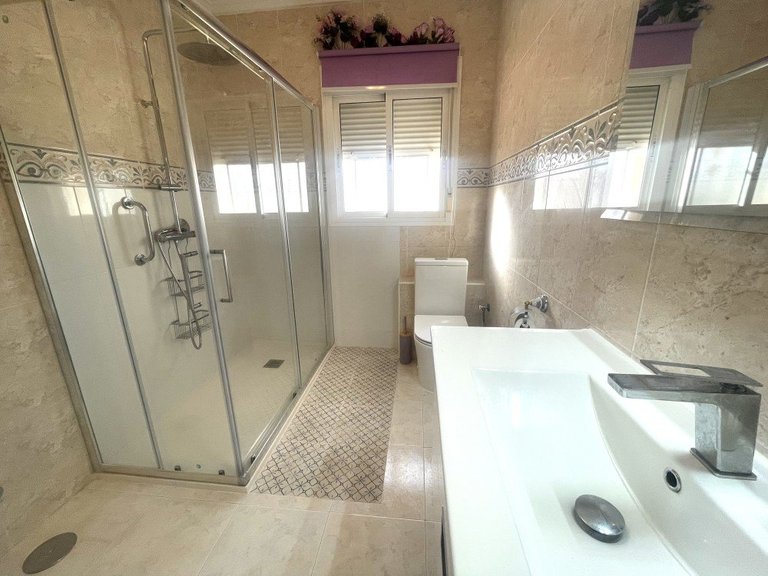Villa for Sale in Benijofar, Alicante 5