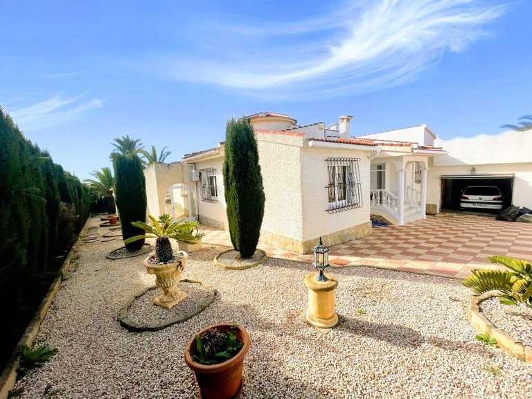 Villa for Sale in Costa Blanca Ciudad Quesada, Alicante 3
