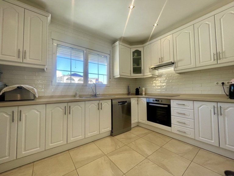 Villa for Sale in Inland Urb. La Marina, Alicante 20