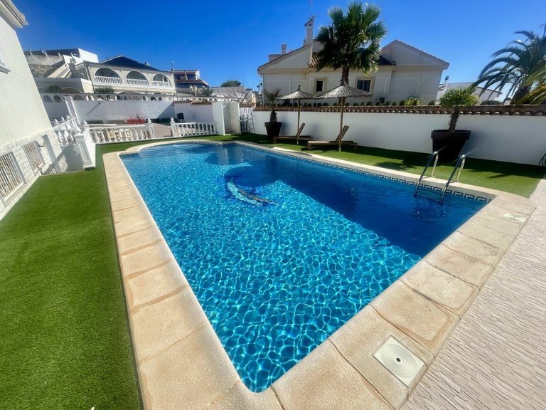 Villa for Sale in Inland Urb. La Marina, Alicante 22
