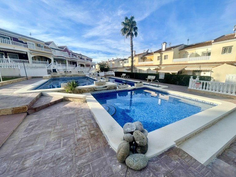 Villa for Sale in Benijofar, Alicante 1