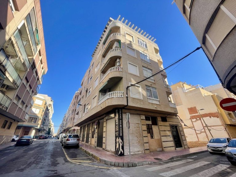 Apartment for Sale in Torrevieja, Alicante 1