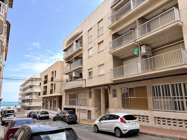 Apartment for Sale in Guardamar Del Segura, Alicante 1