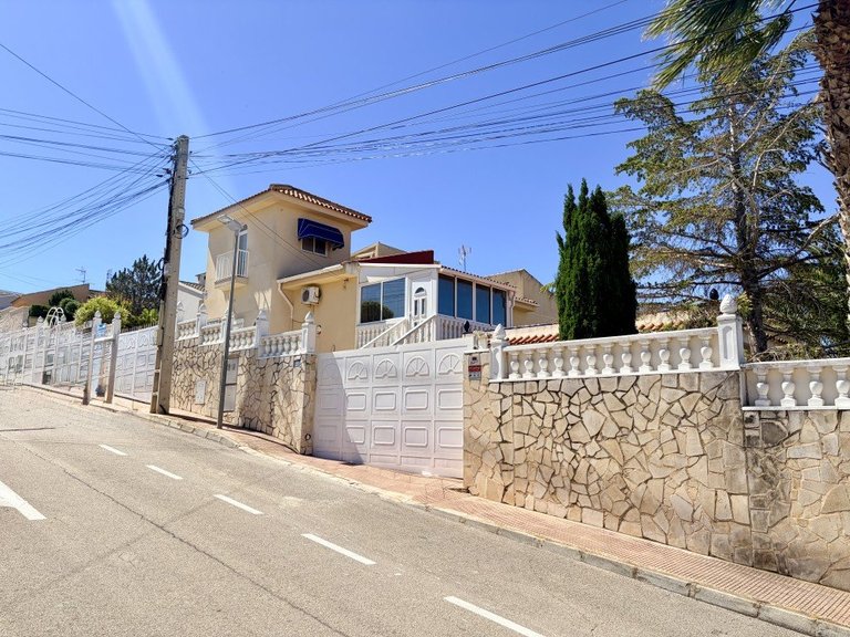 Villa for Sale in Ciudad Quesada, Alicante 1