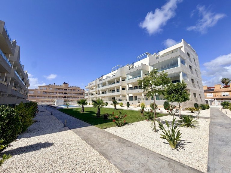 Apartment for Sale in Costa Blanca Orihuela Costa, Alicante 25