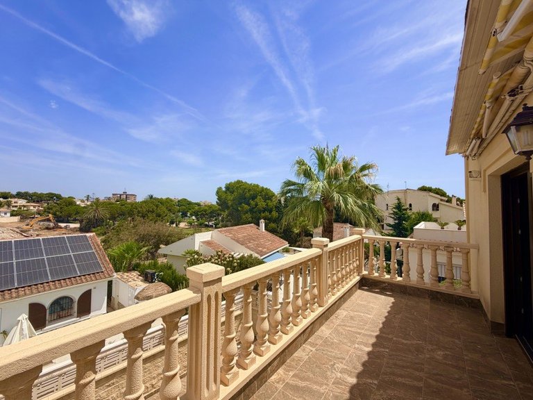 Villa for Sale in Costa Blanca Orihuela Costa, Alicante 9