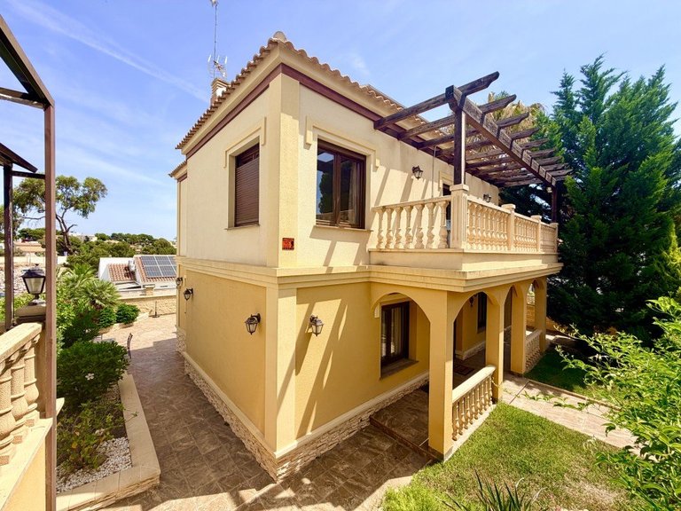 Villa for Sale in Costa Blanca Orihuela Costa, Alicante 25