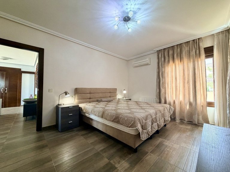 Villa for Sale in Costa Blanca Orihuela Costa, Alicante 5