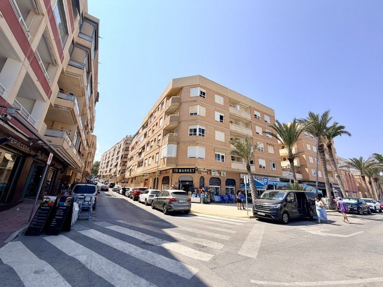 Apartment for Sale in Guardamar Del Segura, Alicante 1
