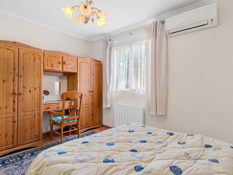 Villa for Sale in Jacarilla, Alicante 24