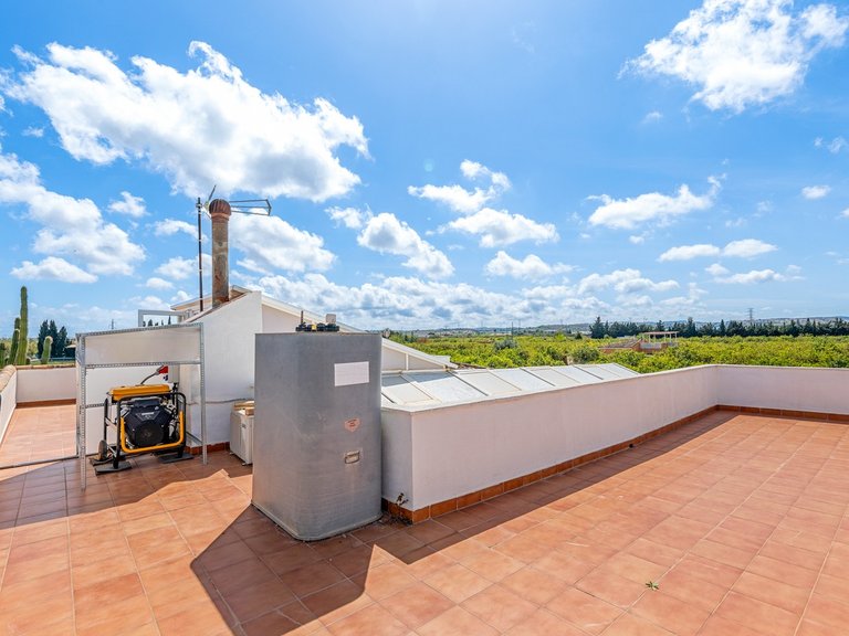 Villa for Sale in Los Montesinos, Alicante 31