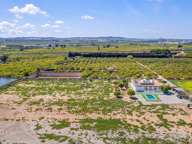 Villa for Sale in Los Montesinos, Alicante 24