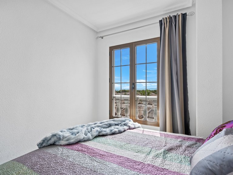 Apartment for Sale in Punta Prima, Alicante 26