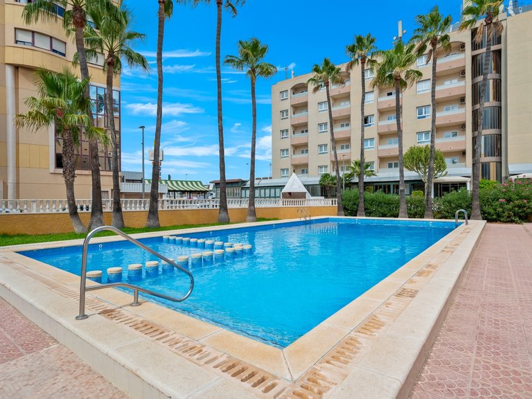 Apartment for Sale in Punta Prima, Alicante 28