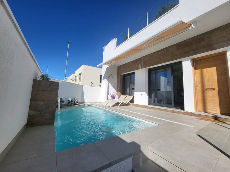 Town House for Sale in Costa Blanca Daya Vieja, Alicante 2