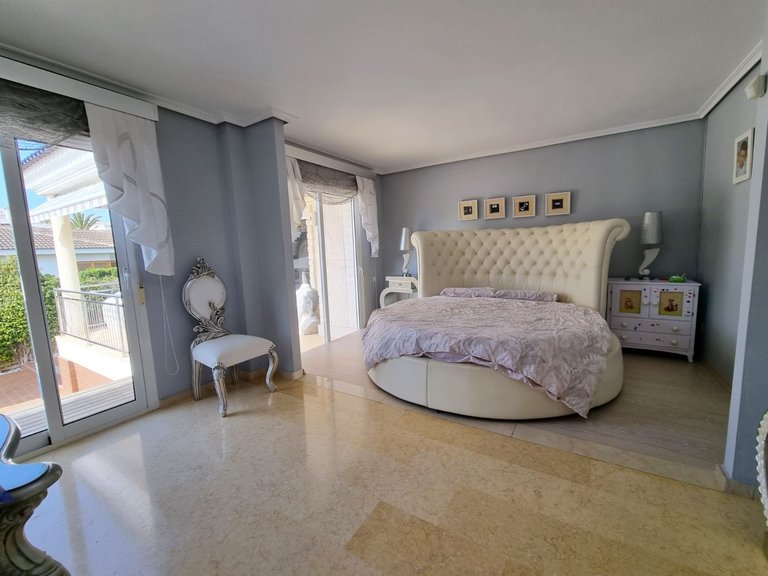 Villa for Sale in La Mata, Torrevieja, Alicante 4